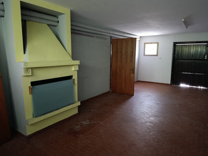 <p>Vendesi Casa a schiera all’interno di un complesso di 7 unità, disposta su tre livelli di circ...