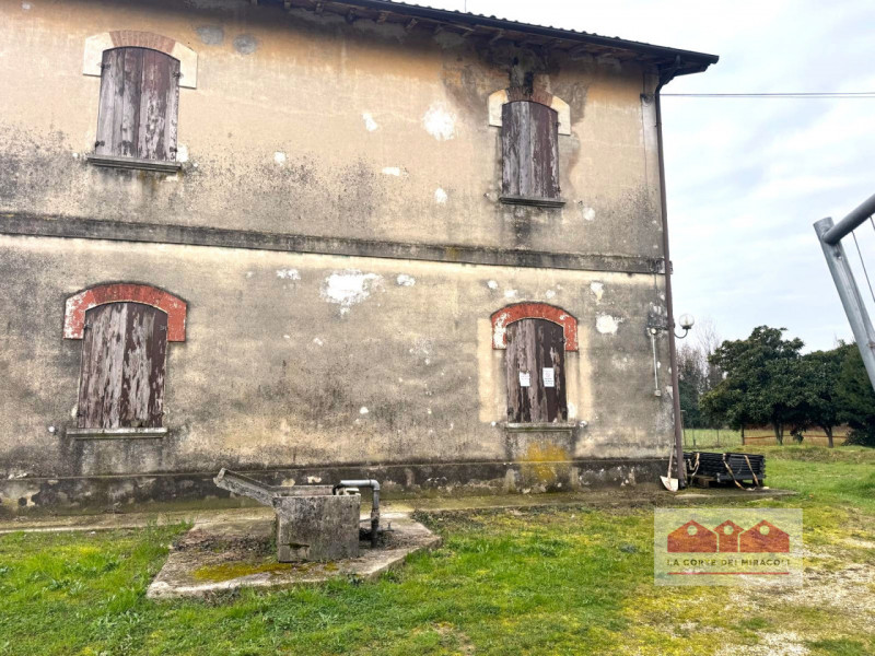 ANCONETTA: CASA SINGOLA DA RISTRUTTURARE SUL LOTTO DI OLTRE 1.600MQ. RIF. VS110L EURO 290.000

In...