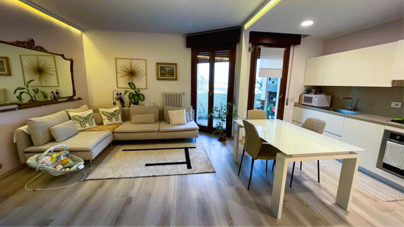 RIF. AGENZIA DB257 - Agente Daniela: 333 2728322

Scopri un'opportunità unica nel cuore di Chiesa...