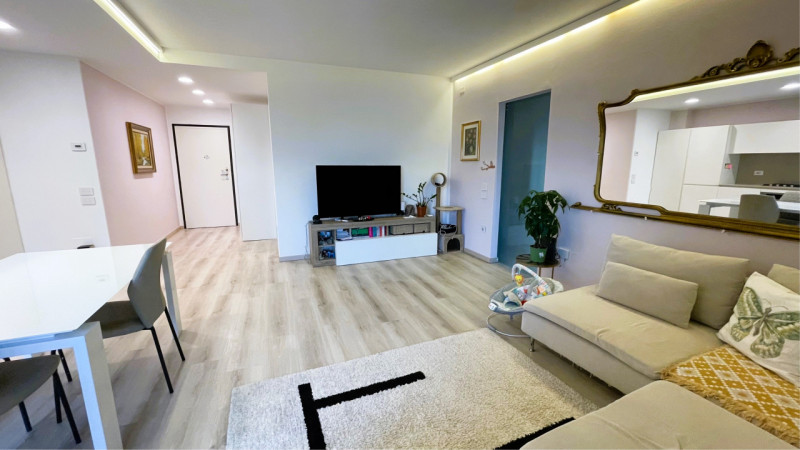 RIF. AGENZIA DB257 - Agente Daniela: 333 2728322

Scopri un'opportunità unica nel cuore di Chiesa...