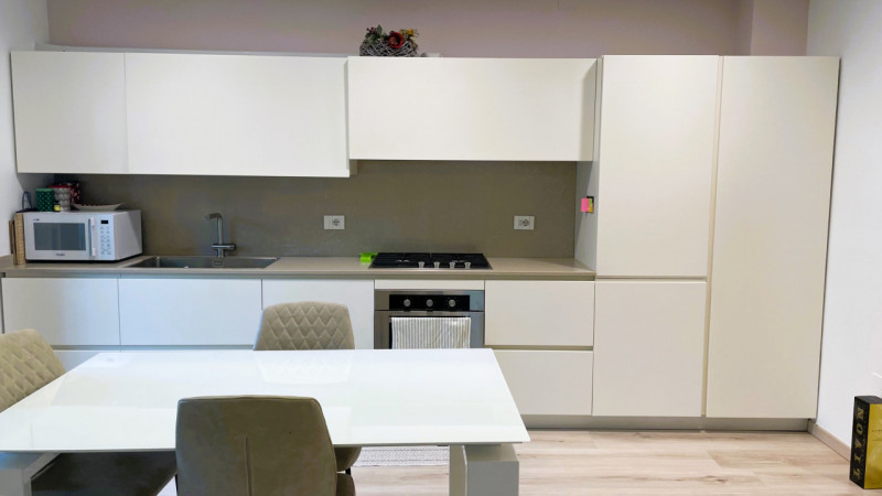 RIF. AGENZIA DB257 - Agente Daniela: 333 2728322

Scopri un'opportunità unica nel cuore di Chiesa...