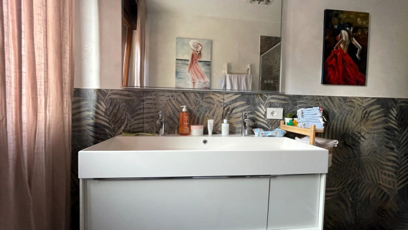 RIF. AGENZIA DB257 - Agente Daniela: 333 2728322

Scopri un'opportunità unica nel cuore di Chiesa...