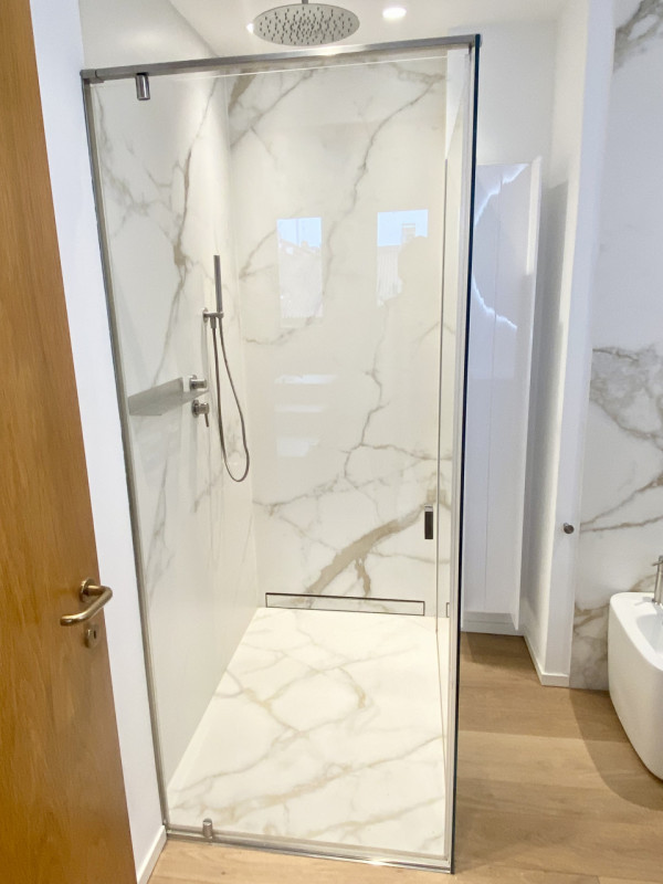 Nella splendida cornice del centro storico, con affaccio su piazza Giorgione, proponiamo in locaz...