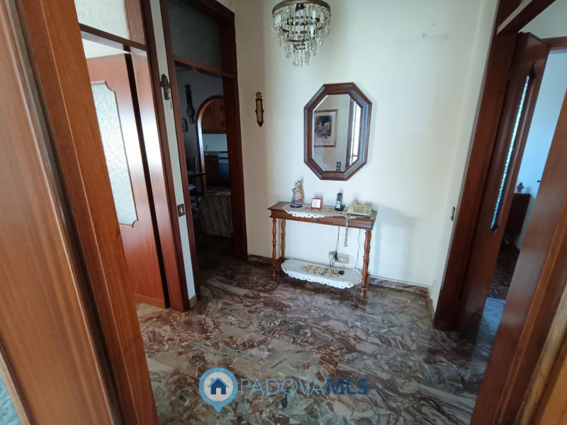 Crocefisso - Casa singola con terreno di circa 1400 mq

Immobile in esclusiva al Gruppo Padova ML...