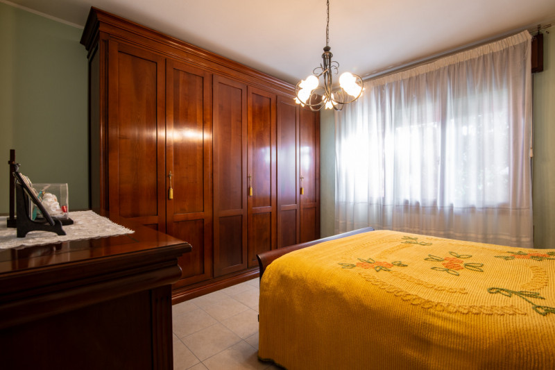 Proponiamo in vendita una rara opportunità nel cuore di Cittadella: CASA SINGOLA di circa 300 mq,...