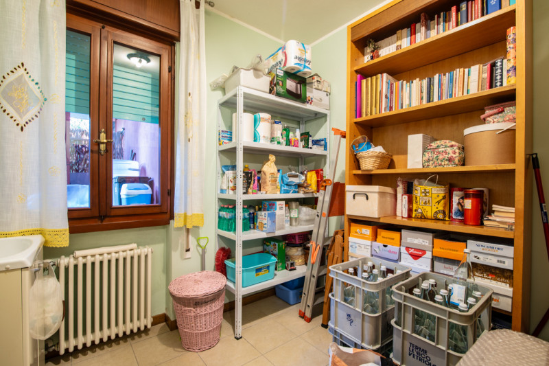 Proponiamo in vendita una rara opportunità nel cuore di Cittadella: CASA SINGOLA di circa 300 mq,...