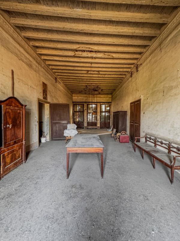 COMPOSIZIONE:
Proponiamo in vendita villa storica composta da abitazione principale, disposta su ...