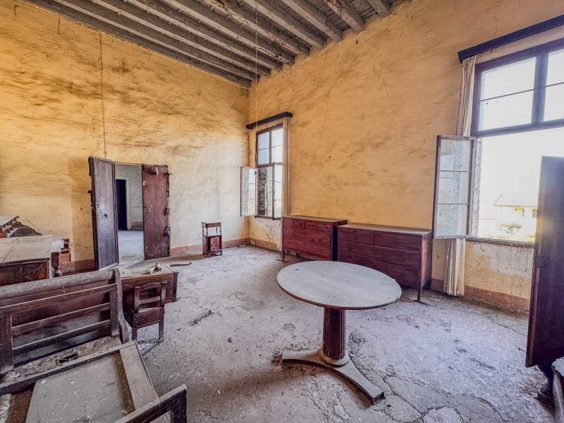 COMPOSIZIONE:
Proponiamo in vendita villa storica composta da abitazione principale, disposta su ...