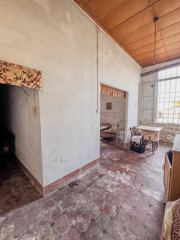 COMPOSIZIONE:
Proponiamo in vendita villa storica composta da abitazione principale, disposta su ...