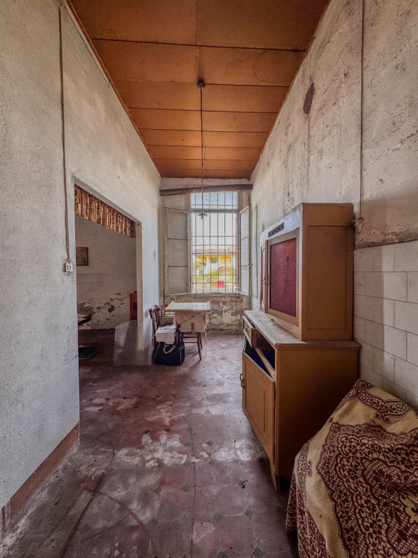 COMPOSIZIONE:
Proponiamo in vendita villa storica composta da abitazione principale, disposta su ...