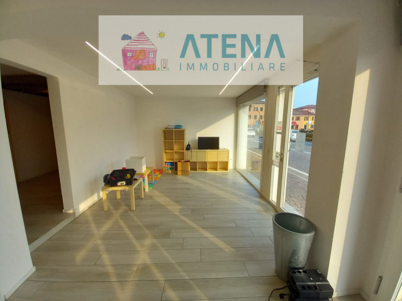 rif. 26608

MASERA' DI PADOVA

Proponiamo in affitto, in centro a Maserà, vicino ai servizi e ad ...