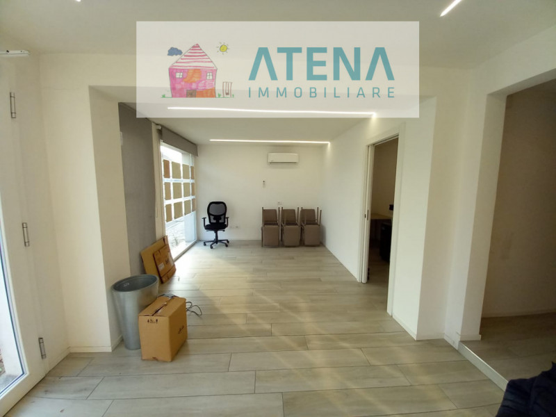 rif. 26608

MASERA' DI PADOVA

Proponiamo in affitto, in centro a Maserà, vicino ai servizi e ad ...