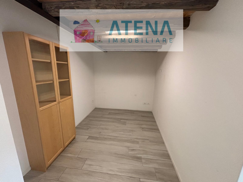 rif. 26608

MASERA' DI PADOVA

Proponiamo in affitto, in centro a Maserà, vicino ai servizi e ad ...