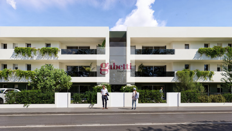 Nel cuore della prestigiosa zona residenziale di SAN PIETRO DI STRA, proponiamo in vendita uno sp...