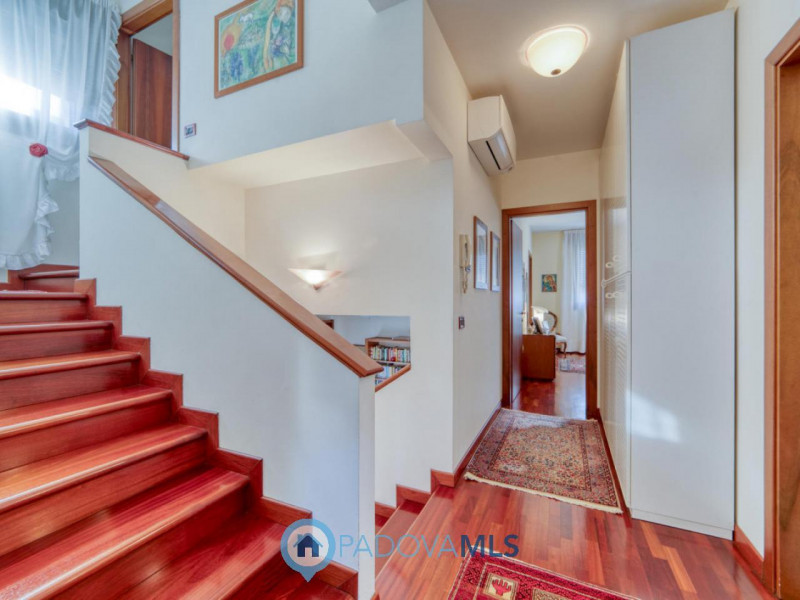 Immobile in esclusiva al Gruppo Padova MLS

PADOVA - ZONA FACCIOLATI Nel cuore di una delle zone ...