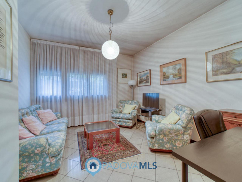 Immobile in esclusiva al Gruppo Padova MLS

PADOVA - ZONA FACCIOLATI Nel cuore di una delle zone ...