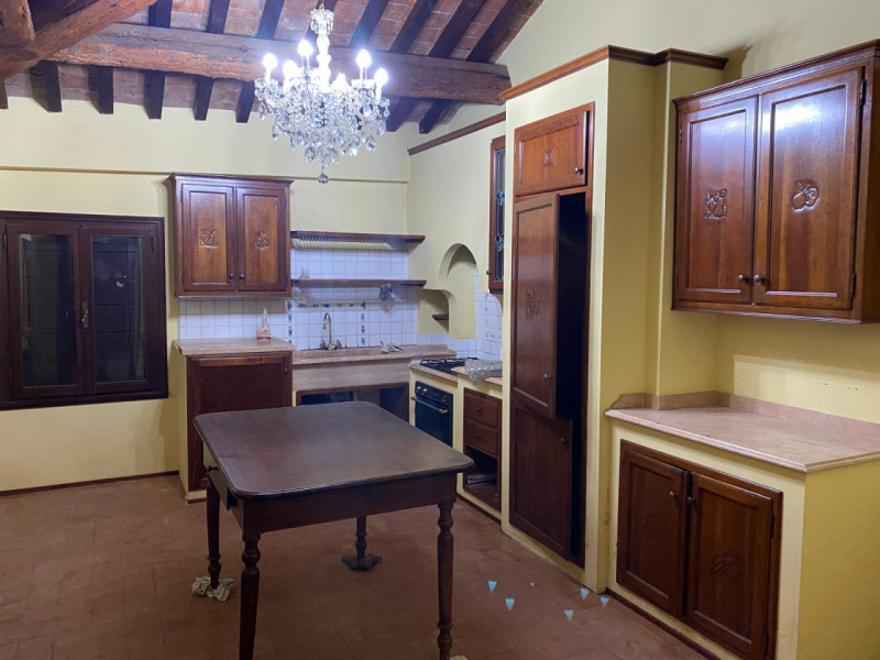 Se cerchi una casa che abbia un’anima e che ti faccia sentire abbracciato appena varchi la porta,...