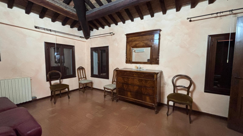 Se cerchi una casa che abbia un’anima e che ti faccia sentire abbracciato appena varchi la porta,...