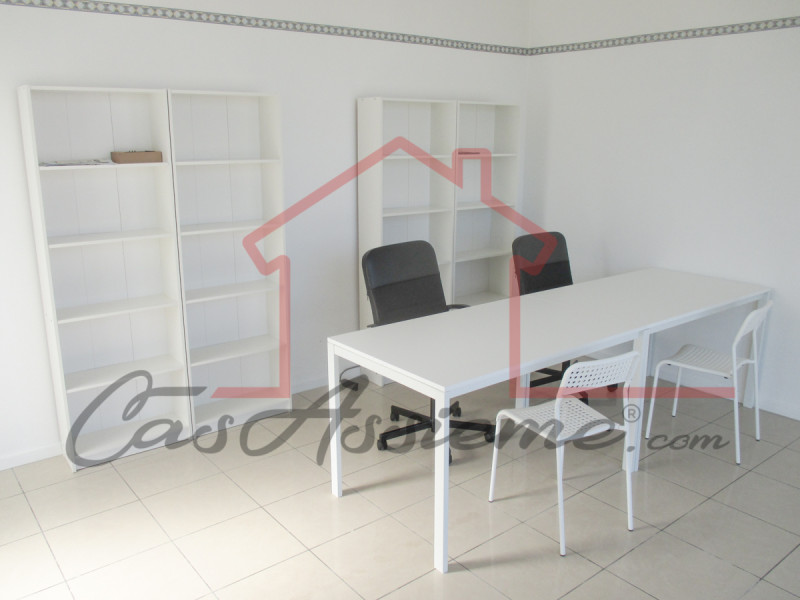 Rif. VH021
In frazione di San Martino di Lupari proponiamo in affitto locale commerciale al piano...