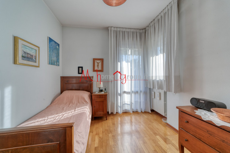 SARMEOLA di RUBANO: Villetta singola con ampi spazi abitativi disposta su più livelli; si compone...