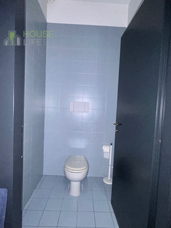 SCHIO-zona industriale: UFFICIO direzionale di mq 100 circa situato al piano terra, ripostiglio, ...