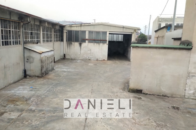 Arzignano: nel cuore produttivo della città, in località San Bortolo proponiamo in vendita un imm...