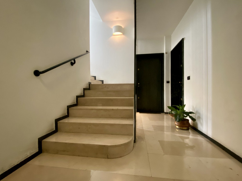 Parco Città, in uno dei contesti più serviti di Vicenza, proponiamo in vendita un grazioso mini a...