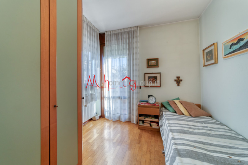 SARMEOLA di RUBANO: Villetta singola con ampi spazi abitativi disposta su più livelli; si compone...