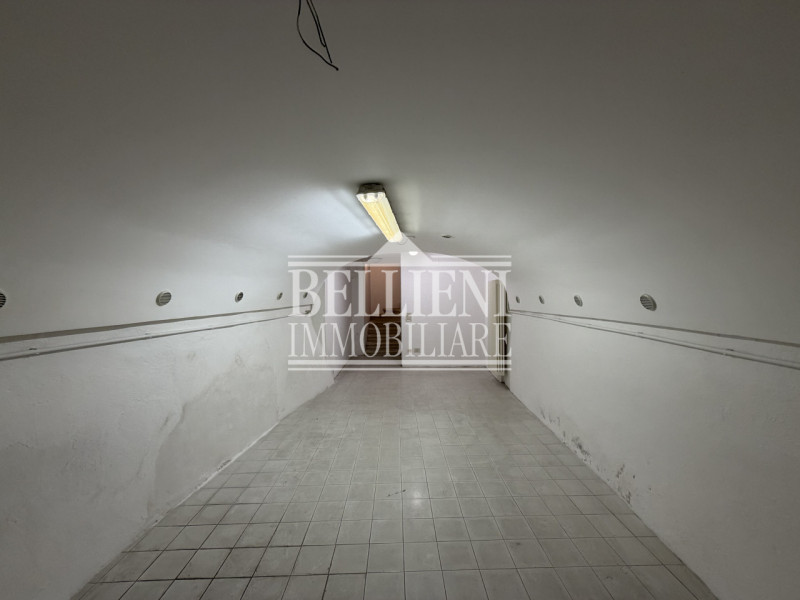 CENTRO STORICO: nel cuore del centro storico di Vicenza, proponiamo in locazione splendido negozi...