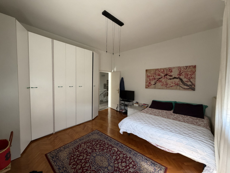 Nel pieno centro di Battaglia Terme, in posizione estremamente comoda ai principali collegamenti ...