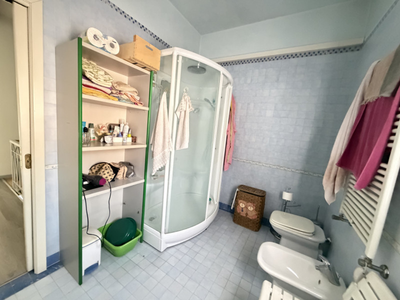 Nel pieno centro di Battaglia Terme, in posizione estremamente comoda ai principali collegamenti ...