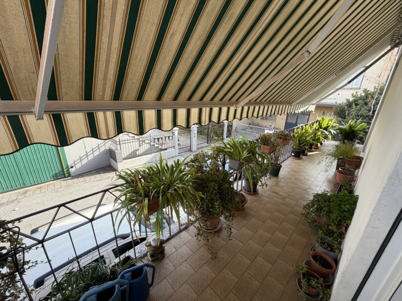 Nel pieno centro di Battaglia Terme, in posizione estremamente comoda ai principali collegamenti ...