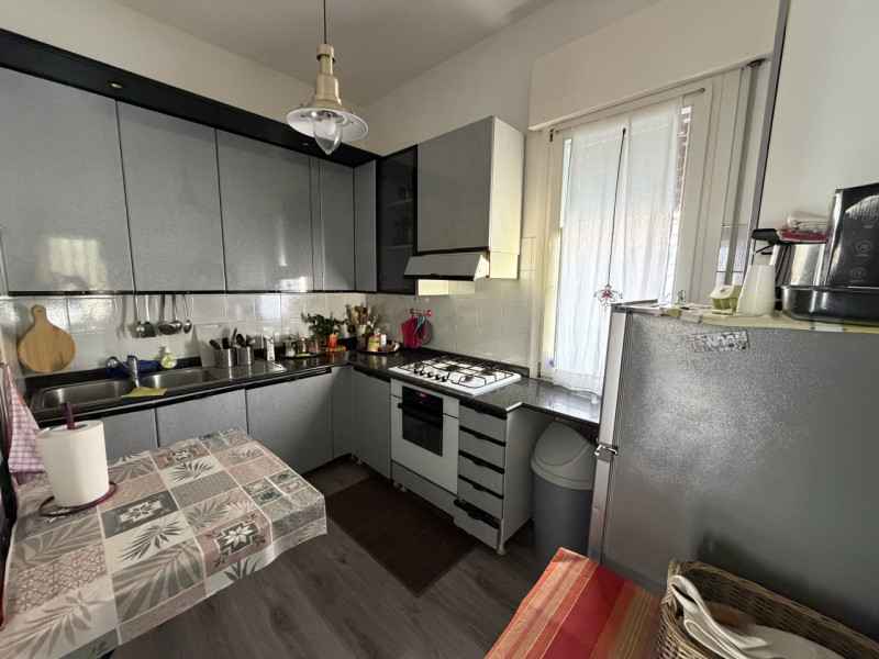 Nel pieno centro di Battaglia Terme, in posizione estremamente comoda ai principali collegamenti ...