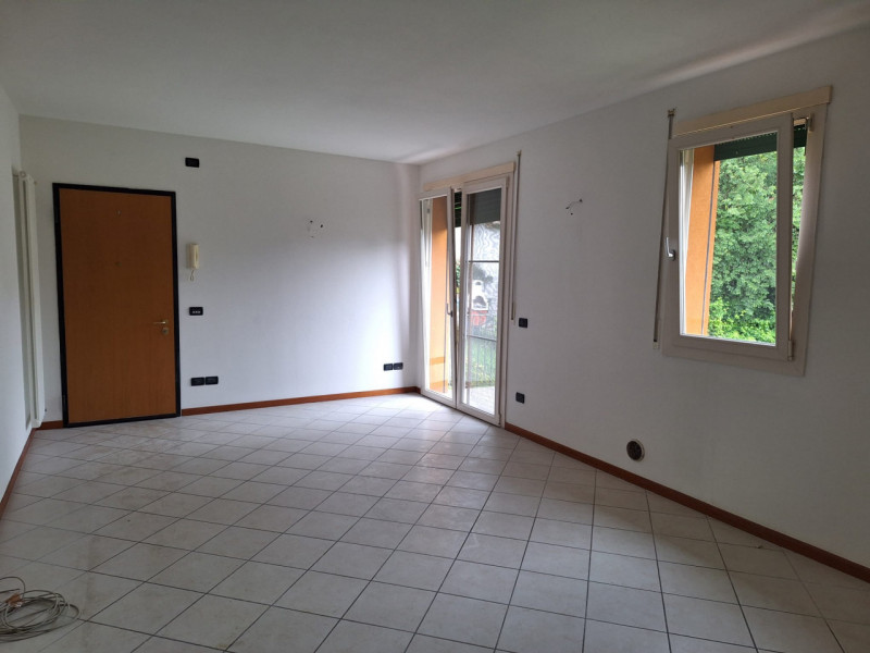 MONTE DI MALO - PRIABONA: in zona residenziale tranquilla, affittasi TRILOCALE NON ARREDATO al pr...