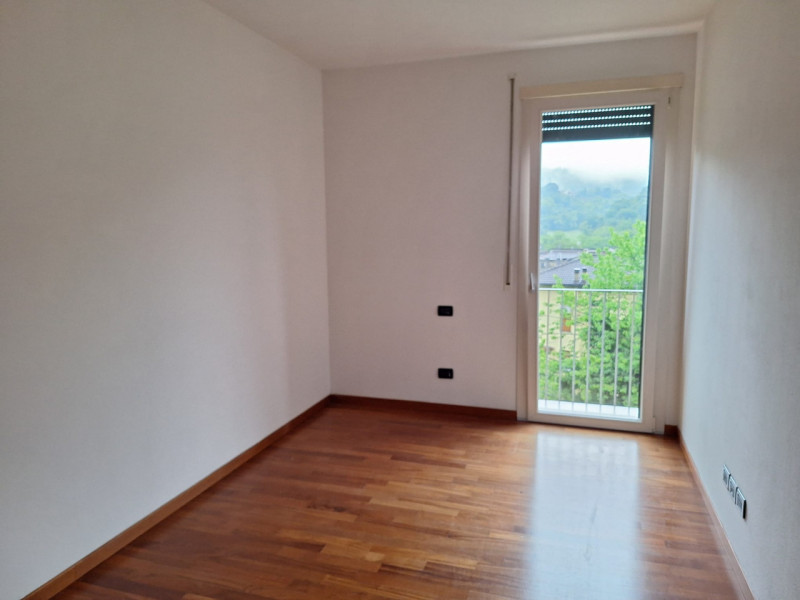 MONTE DI MALO - PRIABONA: in zona residenziale tranquilla, affittasi TRILOCALE NON ARREDATO al pr...
