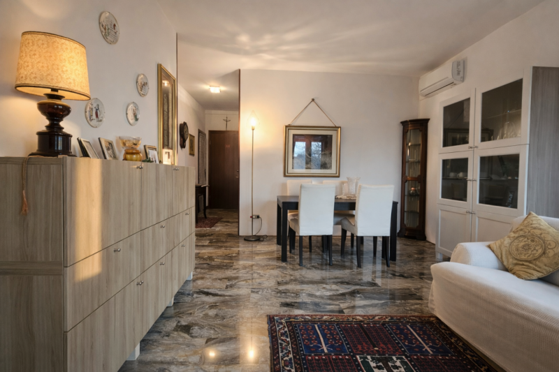 Si propone in esclusiva appartamento in splendida zona residenziale comoda ai principali servizi ...