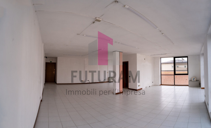 TORRI DI QUARTESOLO- 19FIL - PER INFO 0444/310220

Opportunità unica nel centro di Torri di Quart...