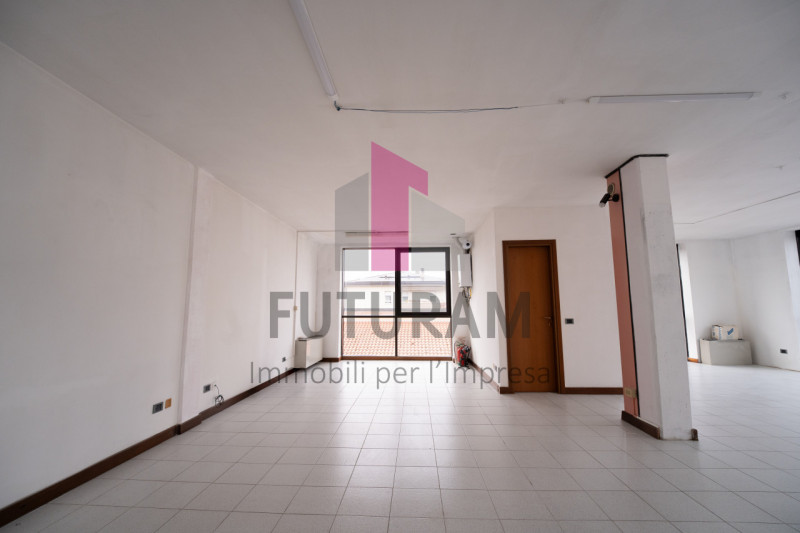 TORRI DI QUARTESOLO- 19FIL - PER INFO 0444/310220

Opportunità unica nel centro di Torri di Quart...