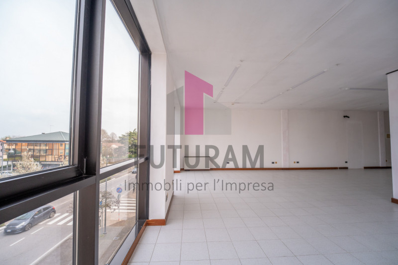 TORRI DI QUARTESOLO- 19FIL - PER INFO 0444/310220

Opportunità unica nel centro di Torri di Quart...