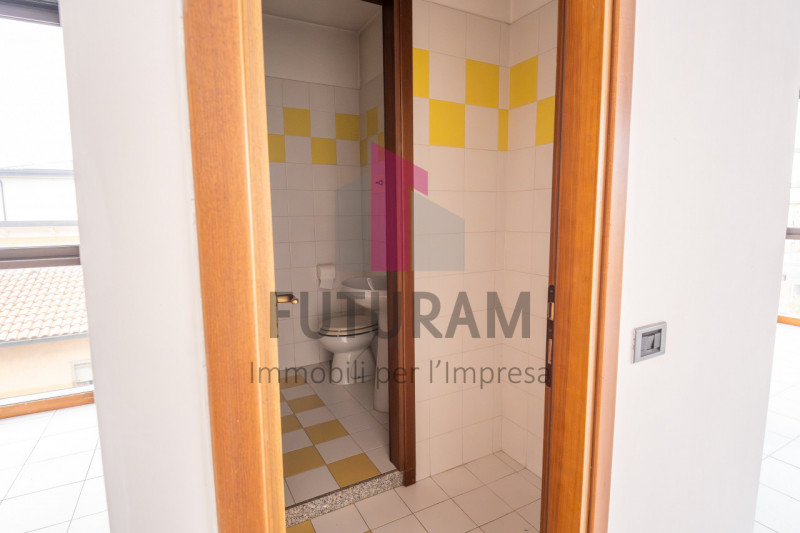 TORRI DI QUARTESOLO- 19FIL - PER INFO 0444/310220

Opportunità unica nel centro di Torri di Quart...