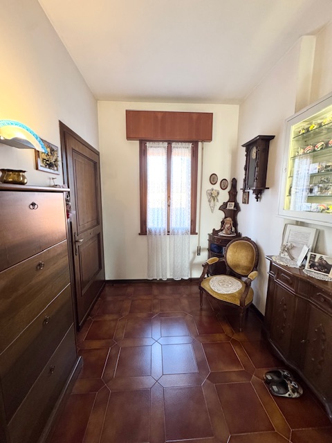 TRAMBACCHE DI VEGGIANO (PD) Porzione di Bifamiliare al piano 1° ed ultimo con ingresso indipenden...