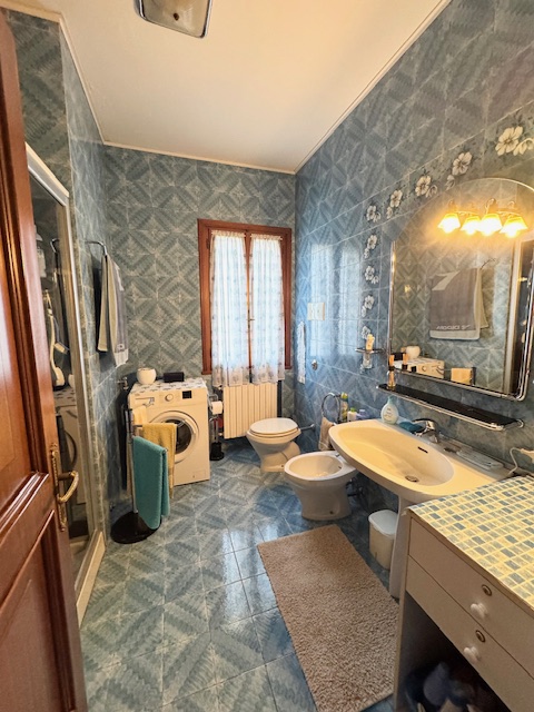 TRAMBACCHE DI VEGGIANO (PD) Porzione di Bifamiliare al piano 1° ed ultimo con ingresso indipenden...