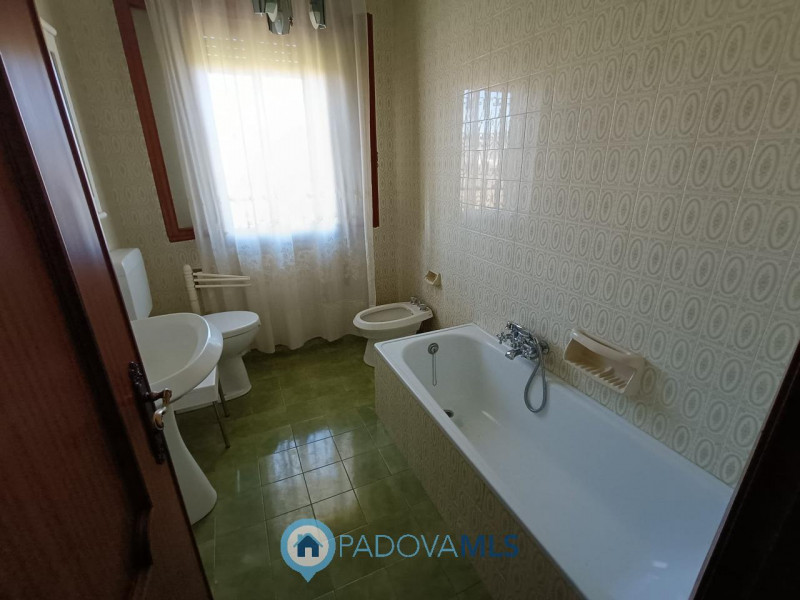 Immobile in esclusiva al Gruppo Padova MLS
Padova zoa crocefisso vicino a tutti i servizi  princi...