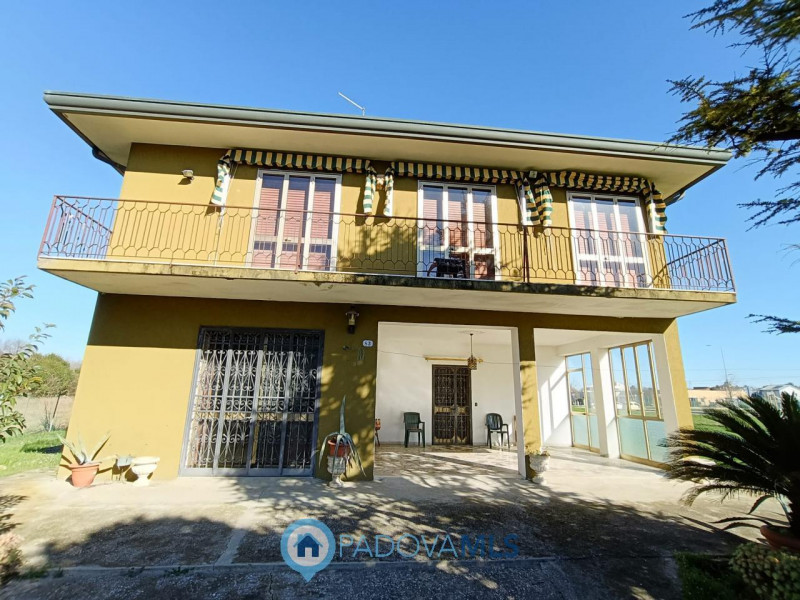 Immobile in esclusiva al Gruppo Padova MLS
Padova zoa crocefisso vicino a tutti i servizi  princi...