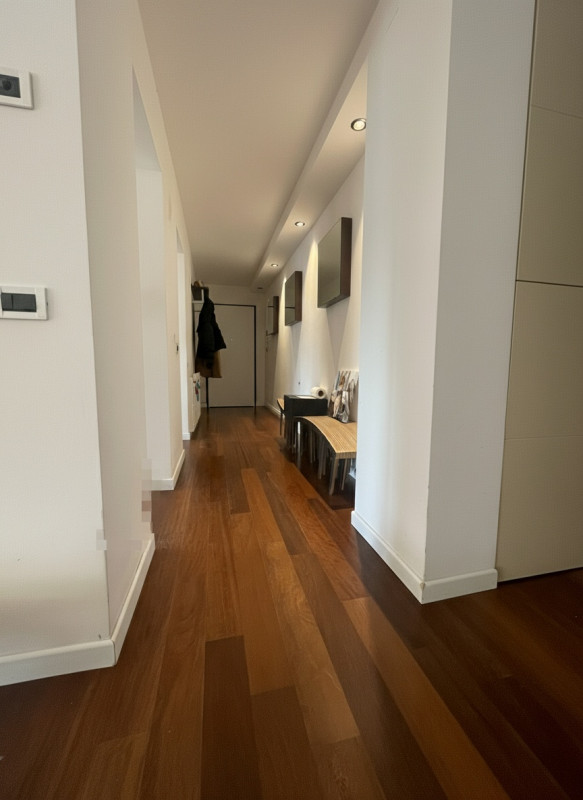 In posizione centralissima a Mestrino, proponiamo in vendita un raffinato appartamento duplex di ...