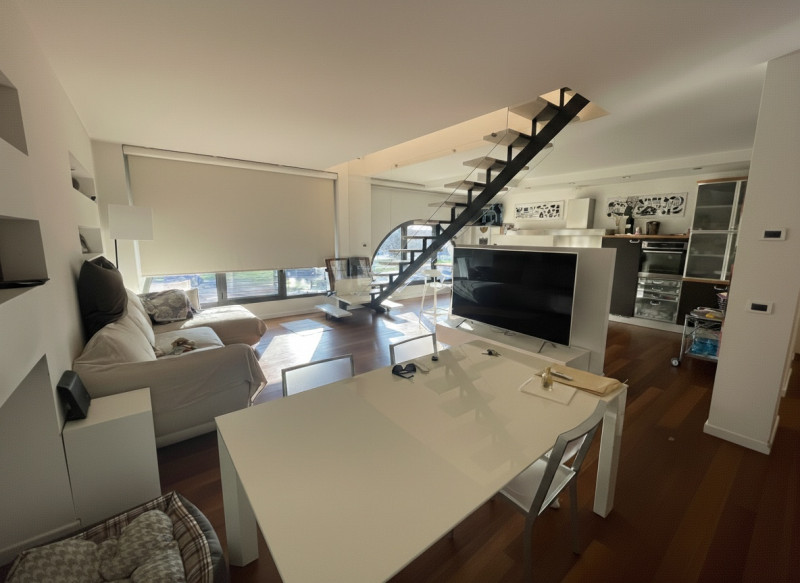 In posizione centralissima a Mestrino, proponiamo in vendita un raffinato appartamento duplex di ...