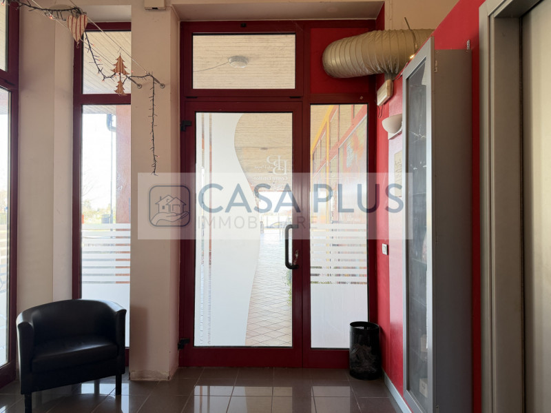 Campo San Martino, in un quartiere vicino ai principali servizi e alle nuove costruzioni, in una ...