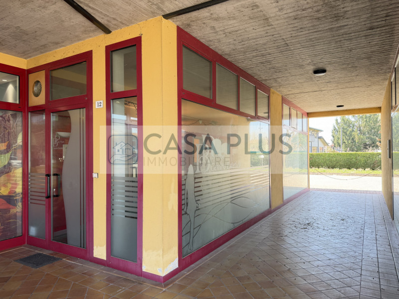 Campo San Martino, in un quartiere vicino ai principali servizi e alle nuove costruzioni, in una ...