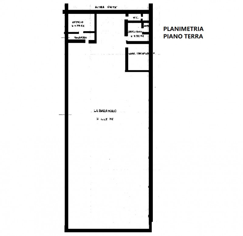 Vendesi capannone singolo di mq 920 edificato su un area di circa 6000 mq circa

Possibilità di a...
