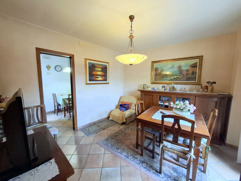 PORZIONE INDIPENDENTE IN CENTRO AL PAESE rif.GB038 - €.125.000

Cerchi indipendenza, zero spese c...